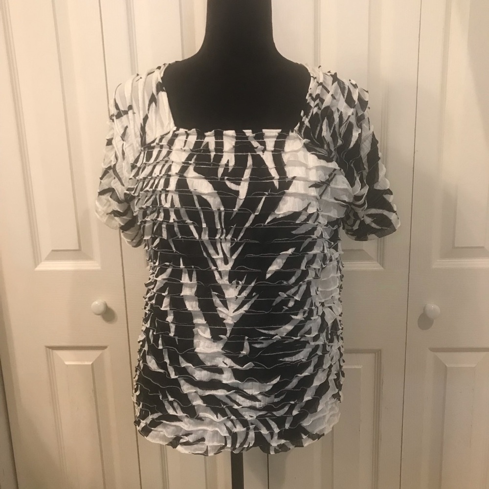 TanJay Ruffled Stretch Black and White Shirt